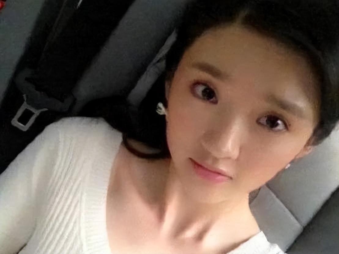 唐艺昕变成整容脸,前后差别大,不知张若昀看到有什么感想呢?