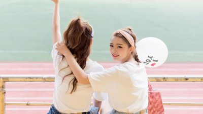 ​怎么和刚加的妹子聊天，刚加的女生该怎么聊