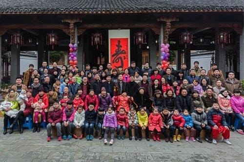 已故长辈立碑落款怎么写(给已故老人刻碑怎样写碑文)