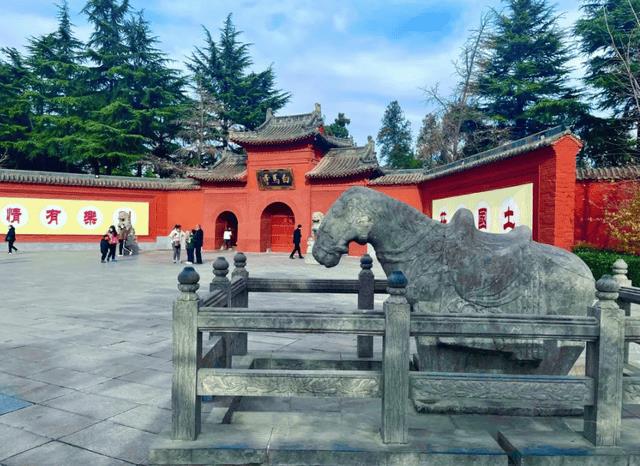 洛阳特产有哪些方便送人(洛阳特产有哪些土特产)