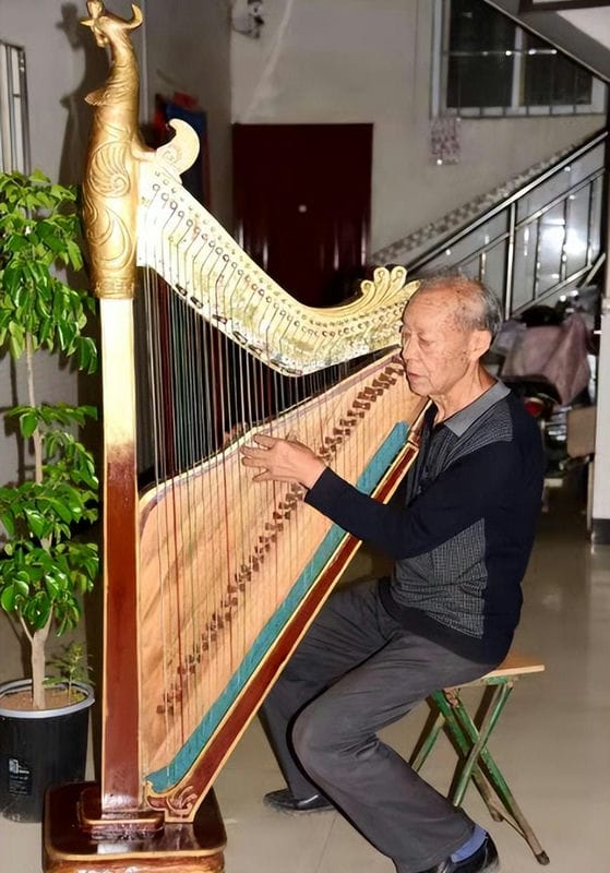 古诗词中关于音乐的诗句(描写音乐的诗句及赏析)