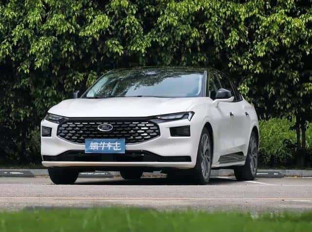 家用18万左右轿车(18万左右买什么车性价比最高)