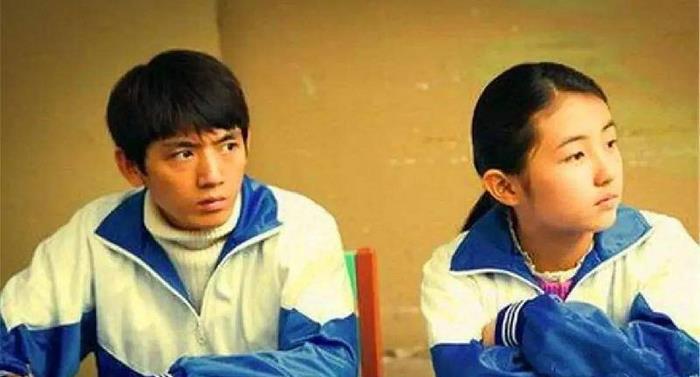 自己在学校老师以为早恋怎么办(被同学强行组cp怎么办)