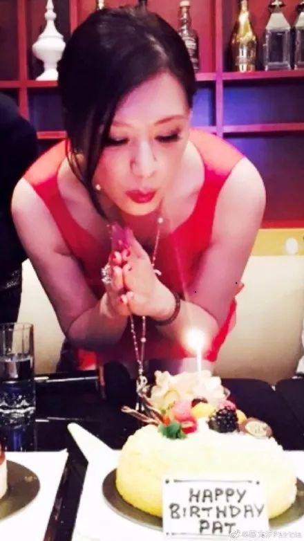 夏文汐婚姻状况(56岁性感女神夏文汐与小鲜肉传绯闻)(8)