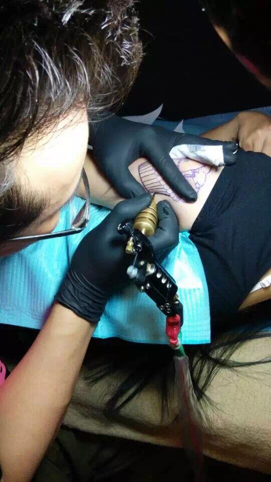 纹身疼吗有多痛（纹身到底有多疼）(2)