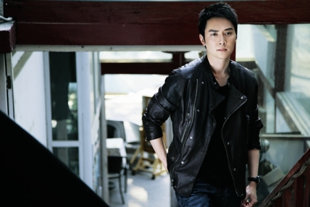 冯绍峰个人简历资料_冯绍峰身高资料_冯绍峰父亲冯月平