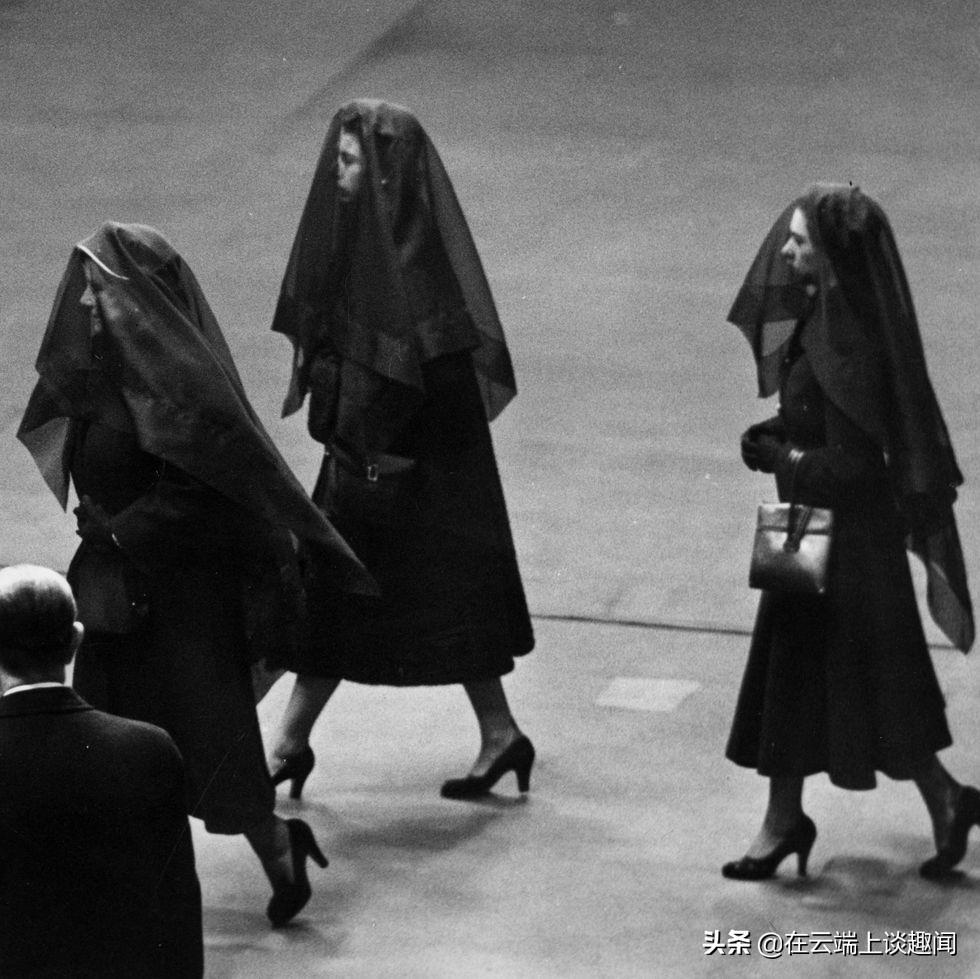 英国女王是蜥蜴人是什么意思（伊丽莎白女王是蜥蜴人说法）