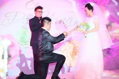 ​他向潘长江女儿求婚，竟然用一块儿石头！