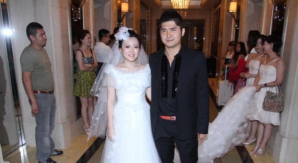 他向潘长江女儿求婚,竟然用一块儿石头!