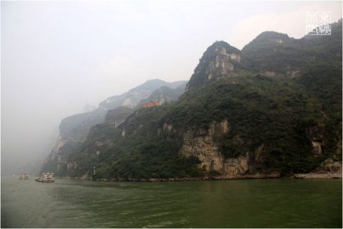 江水又东经西陵(江水又东,径巫峡原文及翻译)-第1张图片-