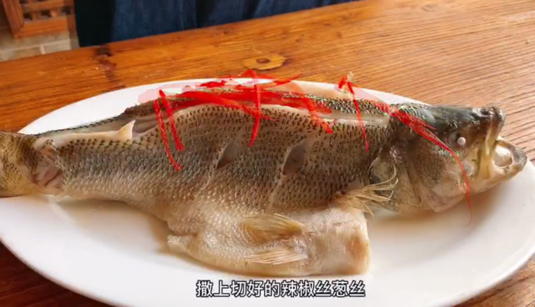 鲈鱼适合宝宝吃吗刺多吗(鲈鱼刺多吗小孩可以吃吗)