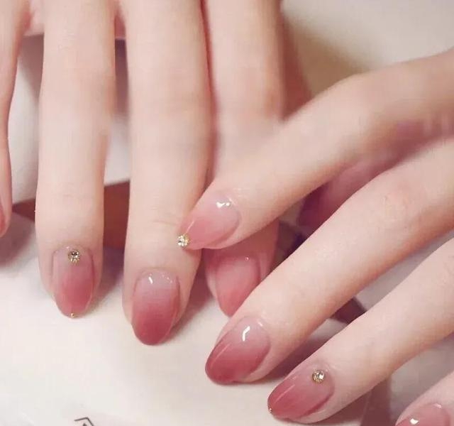 2023热门新年美甲款式造型，种草30款新年美甲高清美图