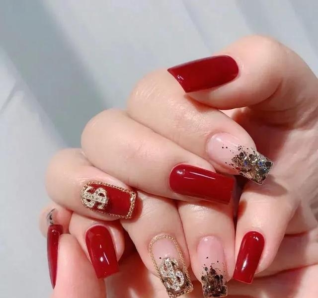2023热门新年美甲款式造型，种草30款新年美甲高清美图