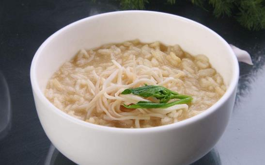 吃汤泡饭也要注意细嚼慢咽!