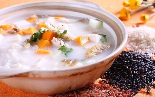 吃汤泡饭也要注意细嚼慢咽!