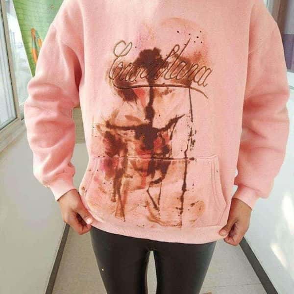 怎么去除衣服上的油渍最好方法(衣服上的油渍怎么去除小窍门)