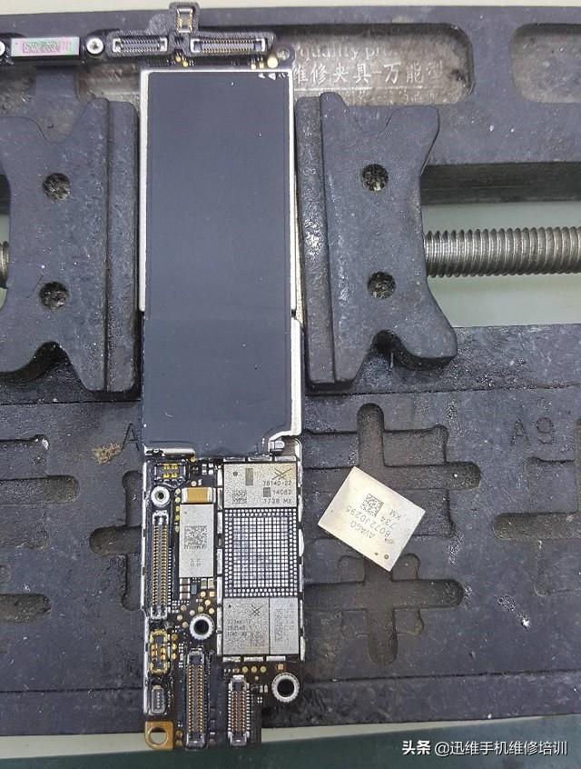 手机已插卡但显示无服务(显示无服务是手机哪里的问题)