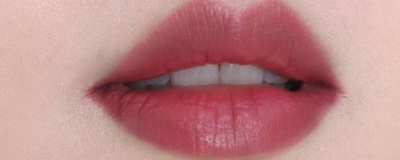 ​什么颜色的口红适合淡妆或素颜