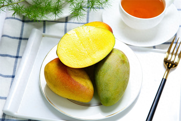 贵妃芒和水仙芒哪种好吃(贵妃芒什么季节好吃)