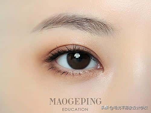 大地色眼影的6种画法(眼影大地色是什么颜色)