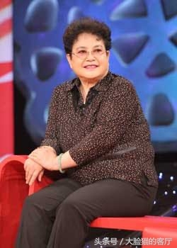 晒一晒老演员王苏娅的美照，参军时刚满十岁，在文工团任舞蹈演员