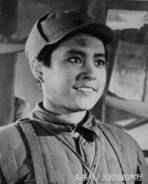 晒一晒老演员王苏娅的美照，参军时刚满十岁，在文工团任舞蹈演员