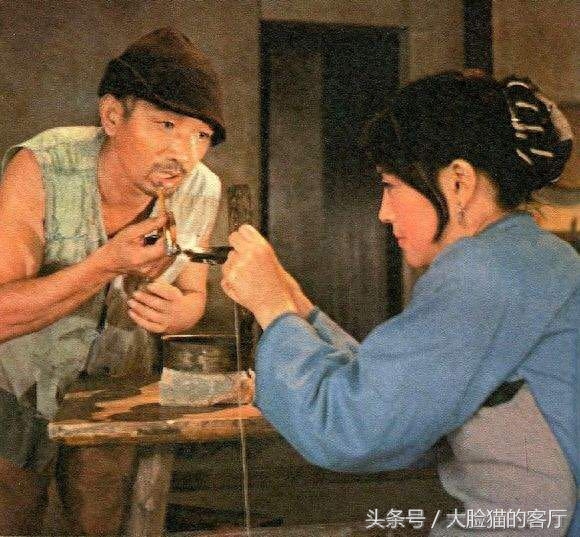 晒一晒老演员王苏娅的美照，参军时刚满十岁，在文工团任舞蹈演员