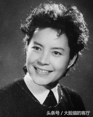 晒一晒老演员王苏娅的美照，参军时刚满十岁，在文工团任舞蹈演员