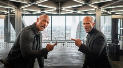 ​巨石强森的图腾纹身真是酷炸了！最大的部分花费60小时完成...