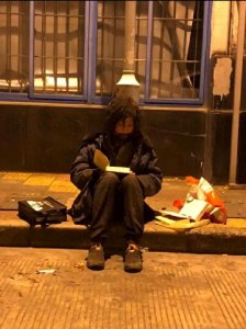 ​抖音“流浪大师”火了，是什么心理让他们走上流浪道路呢？