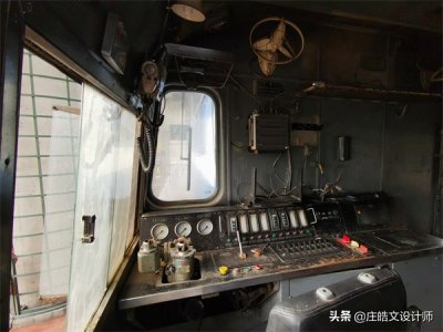 ​今天进到火车头内部拍摄，哈尔滨中东铁路公园内的大火车