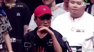 ​韩国走红的中国rapper迪雅克，15岁就出绯闻，登韩网热搜！