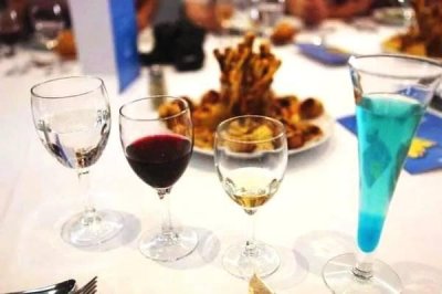 ​喝红酒冲容易醉  喝红酒更容易醉