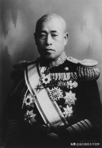 ​被天皇任命为内阁首相，封为伯爵，策划甲午战争的山本权兵卫