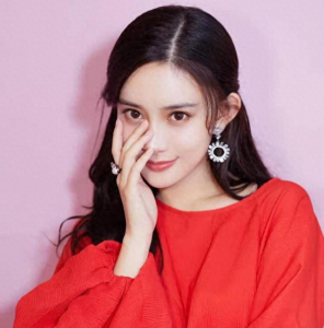 ​《桃花坞》孟子义一个举动，再次被嘲讽素质低，她为何这么招黑？