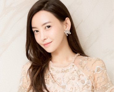 ​于文文个人资料  国籍为什么是加拿大？