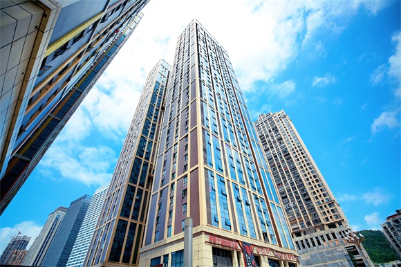 造价27亿贵州第一神盘,花果园还有修的比5个故宫还大的白宫