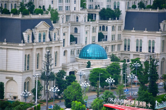 造价27亿贵州第一神盘,花果园还有修的比5个故宫还大的白宫