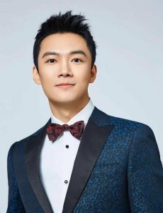 ​张韬 个人资料：他是央视著名主持人，拥有超高人气深受观众喜爱