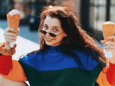 ​Emma Chamberlain是谁 Emma Chamberlain为什么火