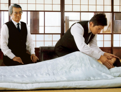 ​为什么不能摸死人的手有什么说法（无关恐惧，即使亲人也不要）