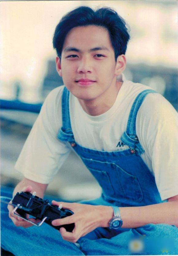 钟汉良个人资料档案（钟汉良谭松韵的电视剧叫什么名字）-