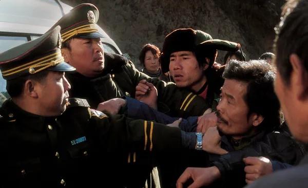 盲山剧情解说(《盲山》细节值得深思)-