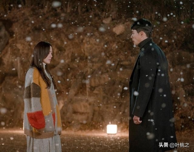 韩剧爱的迫降剧情介绍详细(爱的迫降电视剧剧情介绍)-