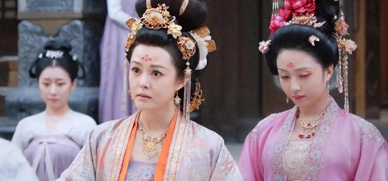 花琉璃轶闻电视剧剧情介绍（花琉璃轶闻故事梗概）-