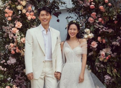 ​陈乔恩艾伦正式宣布婚期(42岁陈乔恩官宣结婚)