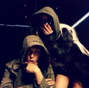 ​韩国偶像团体成员崔胜贤和李居丽疑似恋情被扒