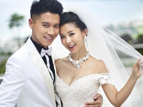 央视女主持人李小萌