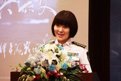 ​歌手陈红的老公李军的基本资料