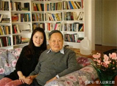 ​杨振宁先生与岳父翁云光先生